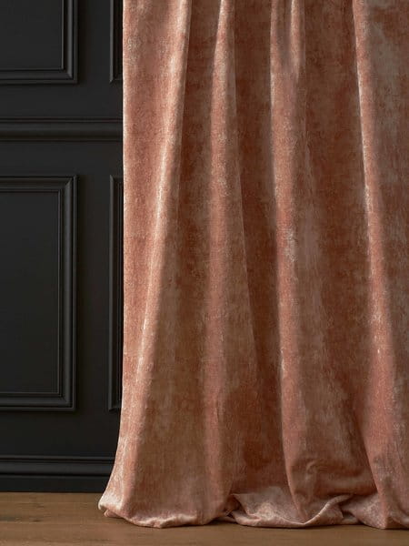 Let's talk about curtains ! 